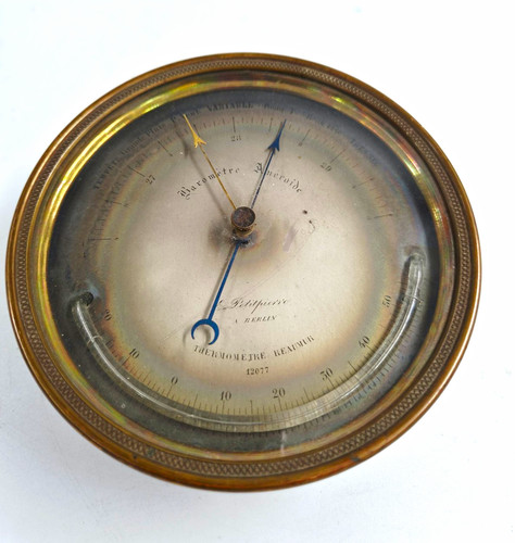 Petitpierre aneroid - e.,
