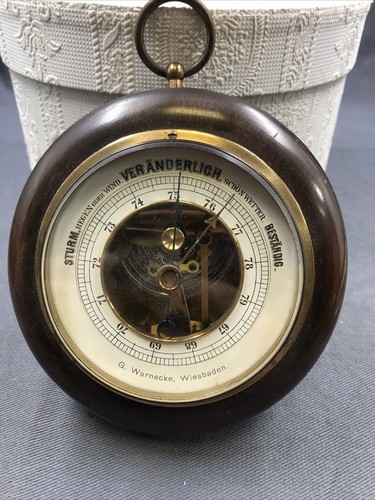 Altes rundes holz barometer - rundes,