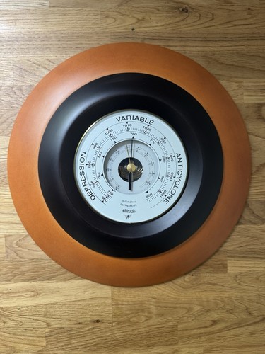 Altitude barometer - cm.,